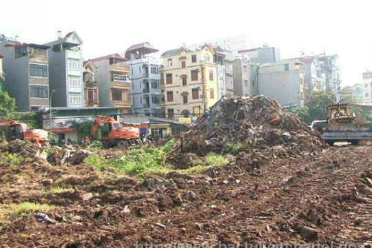 Cưỡng chế thu hồi đất thực hiện dự án Xây dựng tuyến đường Tây Thăng Long đoạn từ đường Phạm Văn Đồng đến đường Văn Tiến